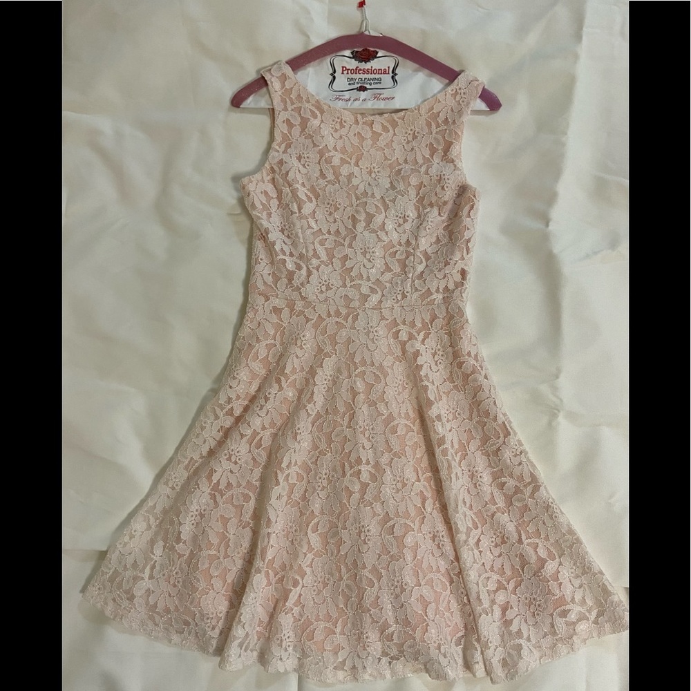Fit & Flare dress lace for teen. Size S Junior